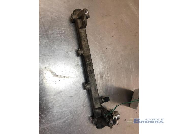 Usagé Système d'injection Opel Omega B (25/26/27) 2.0i 16V Prix € 10,00 Règlement à la marge proposé par Autobedrijf Brooks