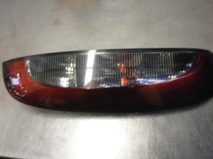 Taillight, right from a Opel Corsa C (F08/68) 1.2 16V Twin Port 2005