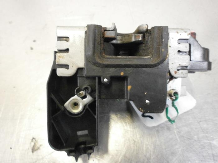 Rear door mechanism 4-door, right Opel Corsa C 1.2 16V Twin Port - 24414137