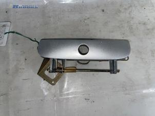 Used Tailgate handle Volkswagen Polo IV (9N1/2/3) 1.4 16V Price € 10,00 Margin scheme offered by Autobedrijf Brooks