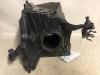 Air box from a Ford Focus 2, 2004 / 2012 1.6 TDCi 16V 110, Hatchback, Diesel, 1,560cc, 81kW (110pk), FWD, G8DA; G8DB; G8DD; G8DF; G8DE; EURO4, 2004-07 / 2012-09 2008