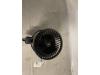Heating and ventilation fan motor from a Peugeot Partner, 1996 / 2015 1.6 HDI 75, Delivery, Diesel, 1 560cc, 55kW (75pk), FWD, DV6BTED4; 9HW, 2005-08 / 2008-07, GB9HW; GC9HW 2009
