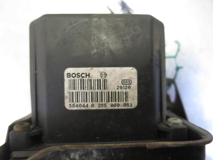ABS Pumpe van een Alfa Romeo 147 (937) 1.6 HP Twin Spark 16V 2006