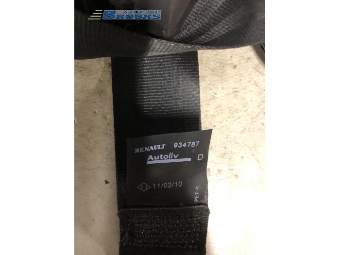 Front seatbelt, right from a Dacia Logan Express (FS) 1.6 2010
