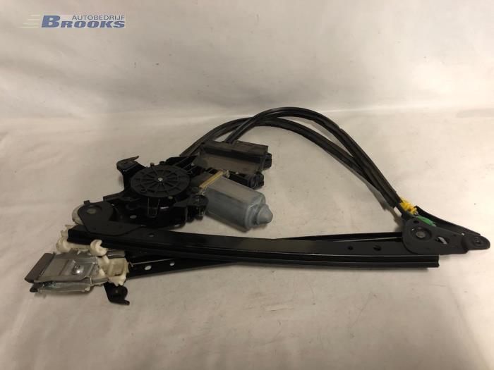 Usados Motor de ventanilla de puerta Volkswagen Sharan Precio € 25,00 Norma de margen ofrecido por Autobedrijf Brooks