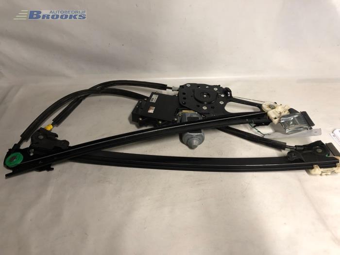 Usados Motor de ventanilla de puerta Volkswagen Sharan Precio € 25,00 Norma de margen ofrecido por Autobedrijf Brooks