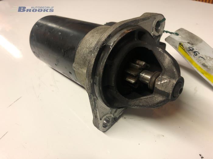 Anlasser van een Saab 9-5 (YS3E) 2.0t 16V 1999