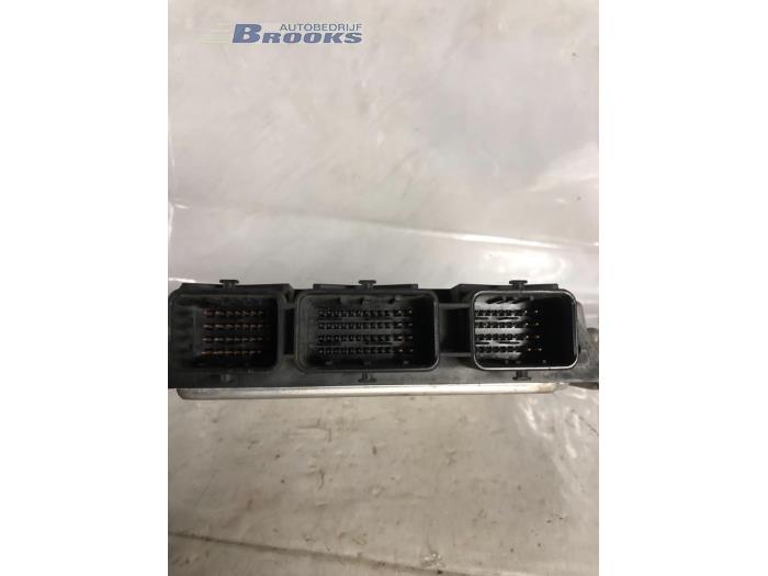 Engine management computer from a Ford Focus 2006