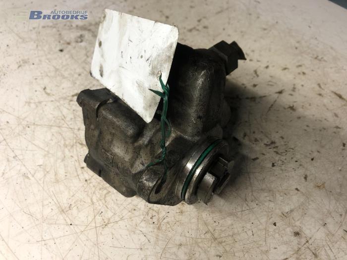 Power steering pump from a Fiat Ducato (230/231/232) 2.8 id TD 1998