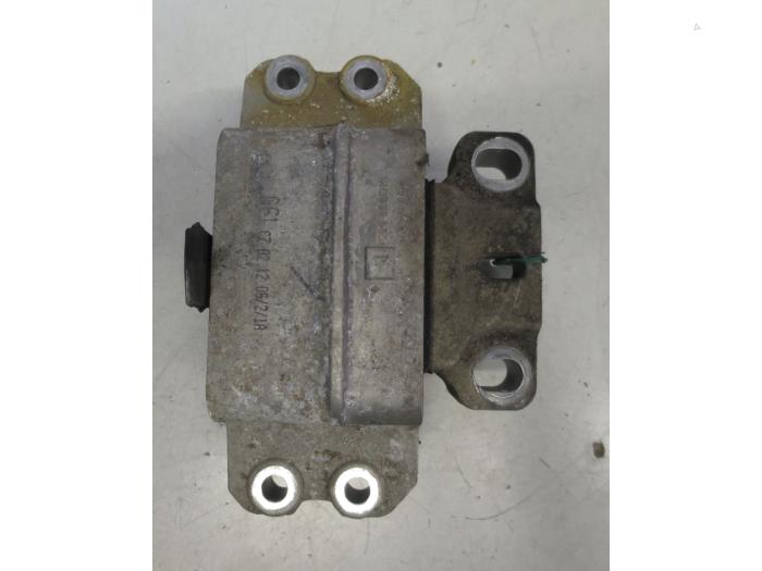 Used Engine mount Seat Leon (1P1) 1.9 TDI 105 Price € 15,00 Margin scheme offered by Autobedrijf Brooks