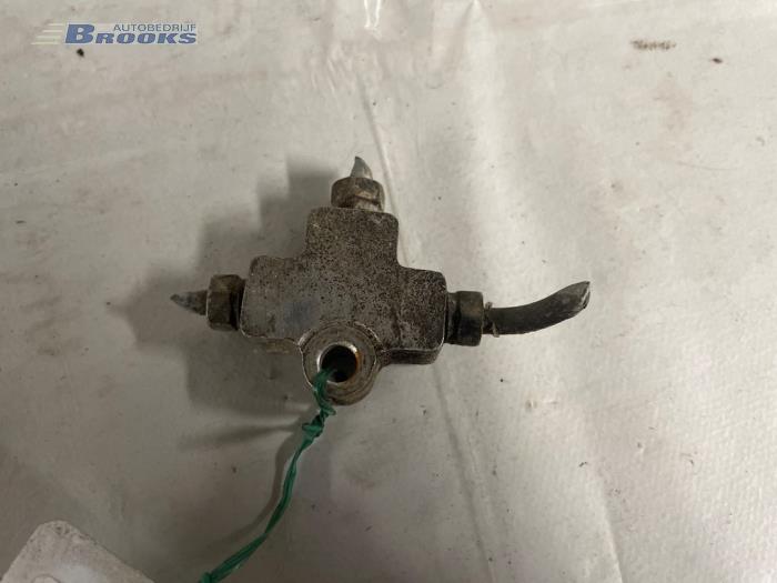 Begagnade EBD-system Jeep Cherokee (XJ) 4.0 i Pris € 5,00 Marginaltabell erbjuds av Autobedrijf Brooks