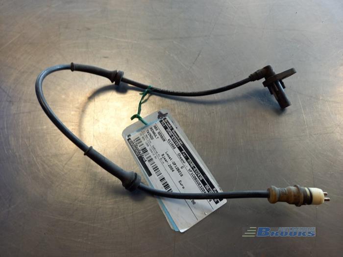 Begagnade ABS-sensor Renault Twingo (C06) 1.2 16V Pris € 15,00 Marginaltabell erbjuds av Autobedrijf Brooks