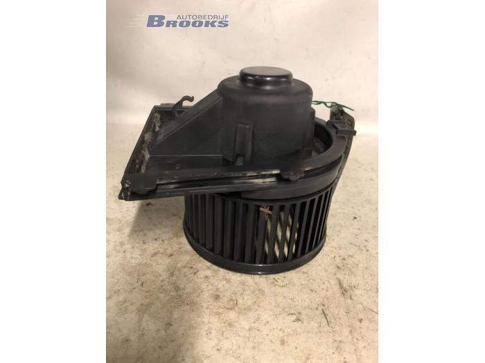 Heating and ventilation fan motor from a Volkswagen Bora (1J2) 1.6 2000