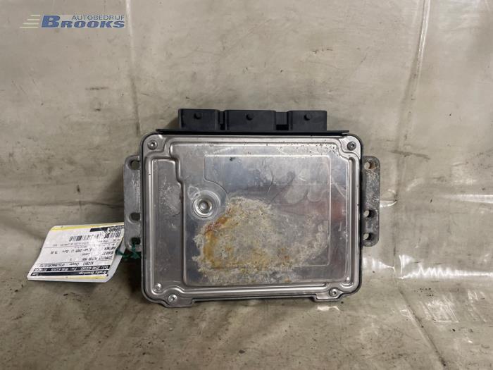 Used Engine management computer Peugeot Partner Combispace 1.6 HDI 75 Price € 60,00 Margin scheme offered by Autobedrijf Brooks