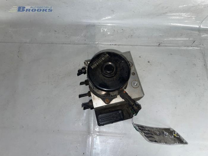 Begagnade ABS-pump Audi A3 (8L1) 1.6 Pris € 40,00 Marginaltabell erbjuds av Autobedrijf Brooks