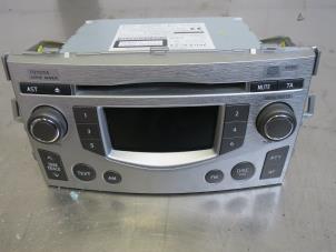 Usados Reproductor de CD y radio Toyota Verso 1.8 16V VVT-i Precio € 100,00 Norma de margen ofrecido por Autobedrijf Brooks