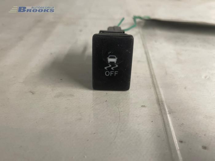 Usados Interruptor ESP Toyota Verso 1.8 16V VVT-i Precio € 10,00 Norma de margen ofrecido por Autobedrijf Brooks