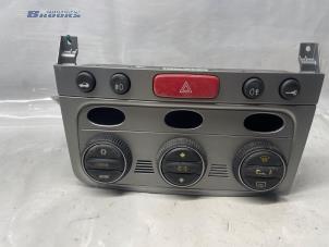Używane Panel sterowania nagrzewnicy Alfa Romeo 147 (937) 1.6 Twin Spark 16V Cena € 32,00 Procedura marży oferowane przez Autobedrijf Brooks