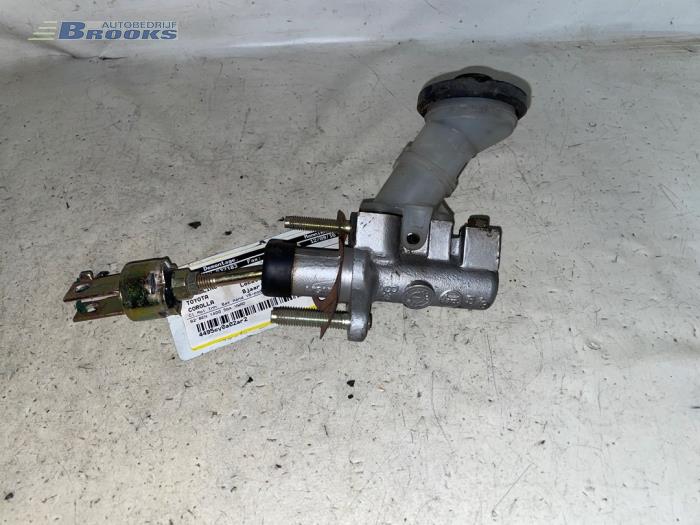 Clutch master cylinder from a Toyota Corolla 1999