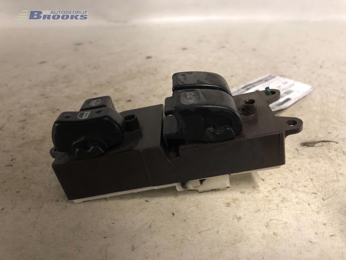 Usados Interruptor combinado de ventanillas Toyota Starlet Precio € 20,00 Norma de margen ofrecido por Autobedrijf Brooks