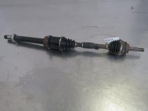 Used Front drive shaft, right Toyota Avensis Wagon (T25/B1E) 2.0 16V VVT-i D4 Price € 80,00 Margin scheme offered by Autobedrijf Brooks