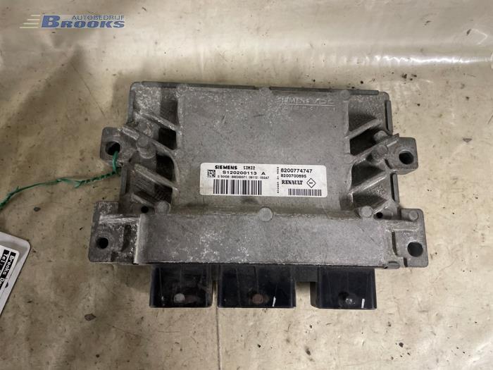 Used Engine management computer Renault Twingo II (CN) 1.2 Price € 100,00 Margin scheme offered by Autobedrijf Brooks