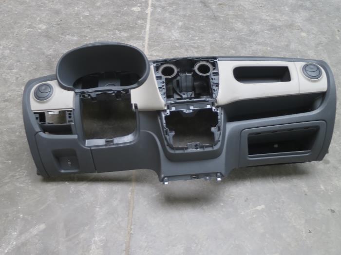 Używane Panel Dacia Dokker Express (8S) 1.5 dCi 75 Cena € 80,00 Procedura marży oferowane przez Autobedrijf Brooks