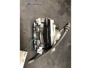 Used Front brake calliper, left Dacia Dokker Express (8S) 1.5 dCi 75 Price € 20,00 Margin scheme offered by Autobedrijf Brooks