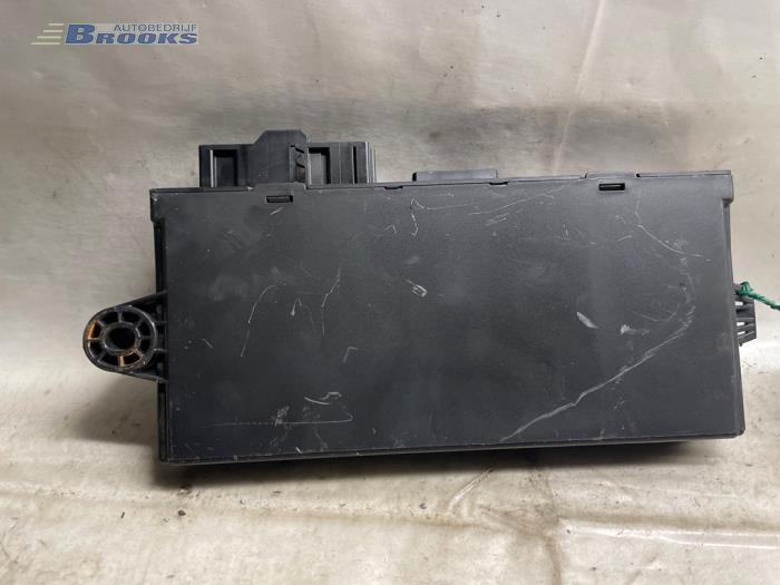 Ordinateur divers d'un BMW 3 serie (E90) 316i 16V 2008