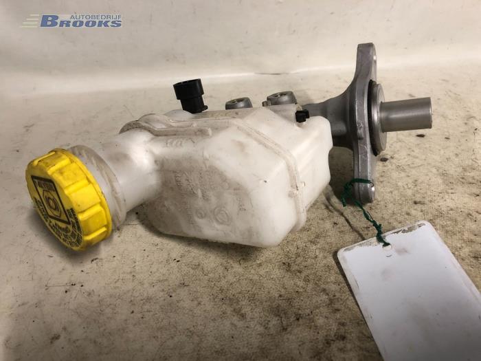 Używane Pompa hamulcowa Ford Ka II 1.2 Cena € 20,00 Procedura marży oferowane przez Autobedrijf Brooks