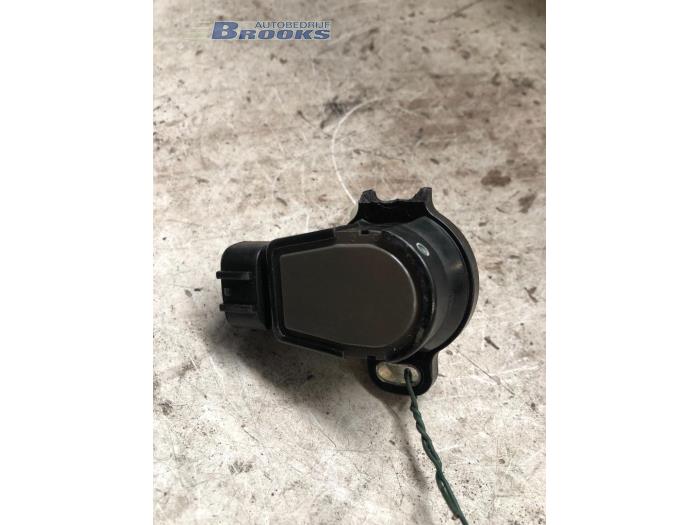 Begagnade Gaspedalsensor Toyota Avensis Wagon (T25/B1E) 2.0 16V VVT-i D4 Pris € 10,00 Marginaltabell erbjuds av Autobedrijf Brooks