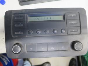 Usagé Radio Volkswagen Caddy III (2KA,2KH,2CA,2CH) 1.9 TDI Prix € 80,00 Règlement à la marge proposé par Autobedrijf Brooks
