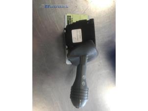 Used Wiper switch Renault Twingo (C06) 1.2 16V Price € 10,00 Margin scheme offered by Autobedrijf Brooks