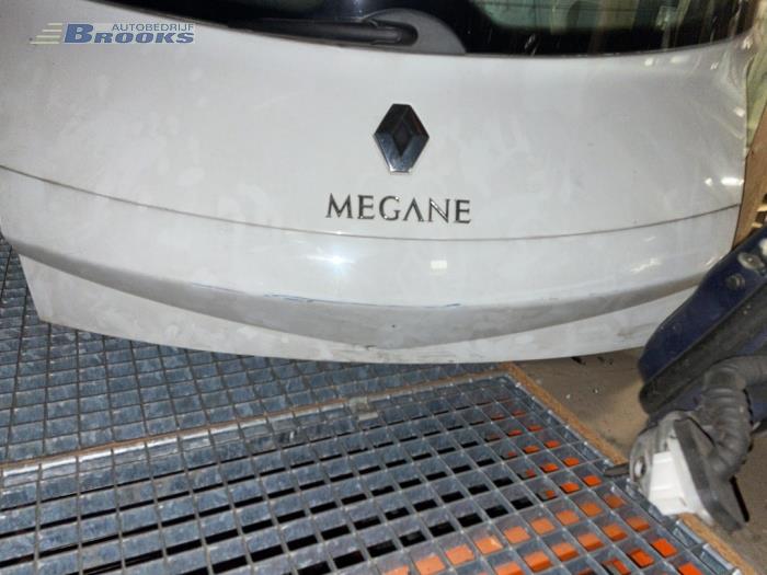 Hayon d'un Renault Megane 2004