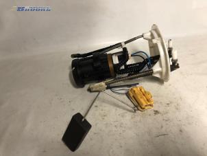 Usados Bomba eléctrica de combustible Mercedes Vito (639.6) 2.2 109 CDI 16V Precio € 60,00 Norma de margen ofrecido por Autobedrijf Brooks