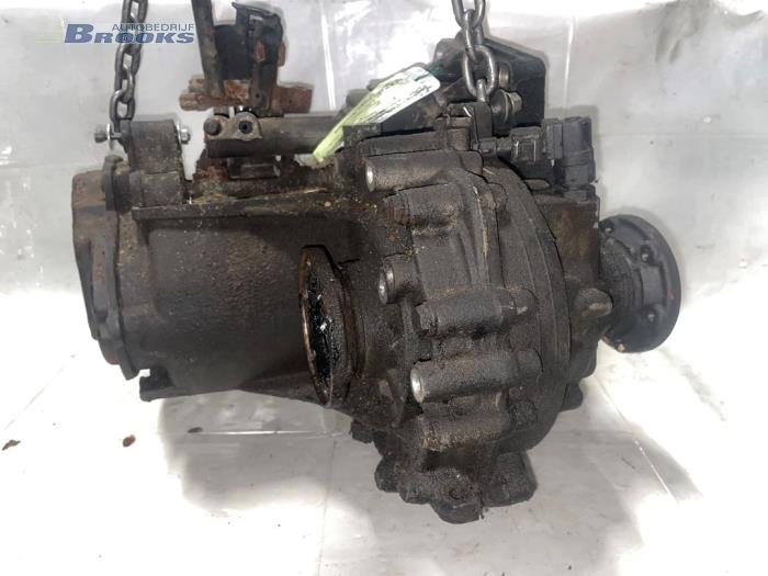 Gearbox from a Volkswagen Golf III Variant (1H5) 1.9 TDI 1999
