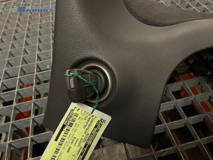 Ignition lock + key from a Mercedes-Benz CLK (R209) 2.6 240 V6 18V 2006