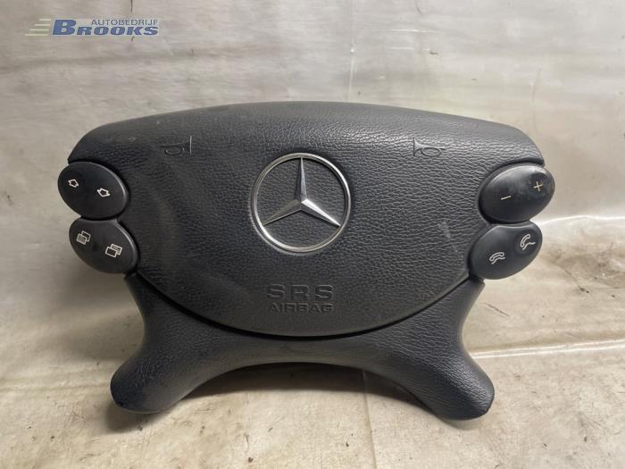 Left airbag (steering wheel) from a Mercedes-Benz CLK (R209) 2.6 240 V6 18V 2006