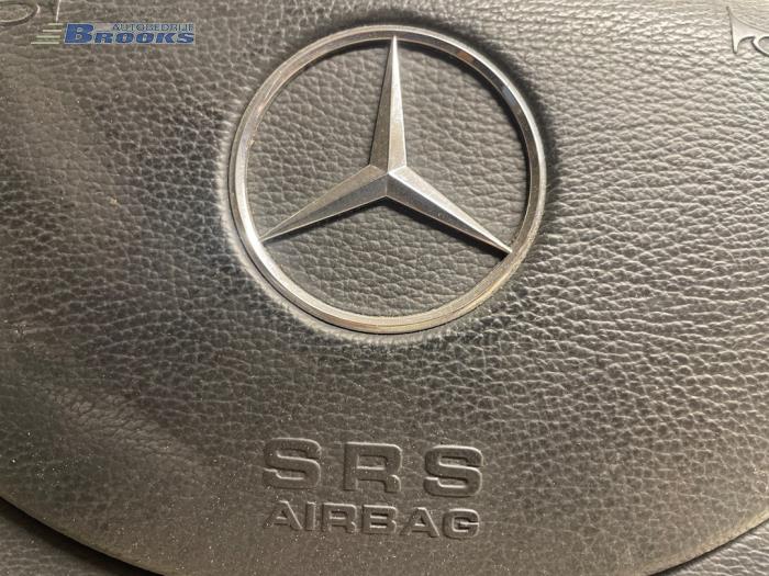Left airbag (steering wheel) from a Mercedes-Benz CLK (R209) 2.6 240 V6 18V 2006