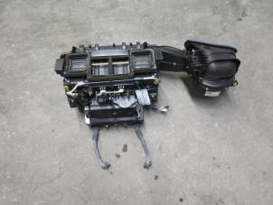 Usados Cuerpo de calefactor Mercedes CLK (R209) 2.6 240 V6 18V Precio € 280,00 Norma de margen ofrecido por Autobedrijf Brooks
