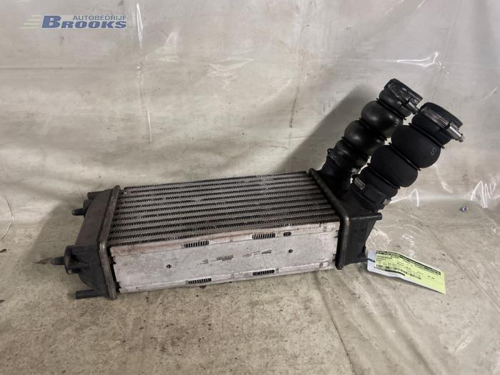 Usagé Intercooler Peugeot 5008 I (0A/0E) 1.6 HDiF 16V Prix € 32,00 Règlement à la marge proposé par Autobedrijf Brooks