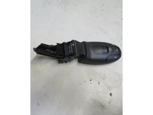 Used Steering wheel mounted radio control Peugeot 5008 I (0A/0E) 1.6 HDiF 16V Price € 15,00 Margin scheme offered by Autobedrijf Brooks