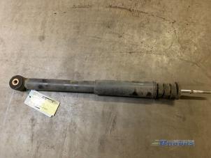 Used Rear shock absorber, right Renault Clio Price € 24,00 Margin scheme offered by Autobedrijf Brooks