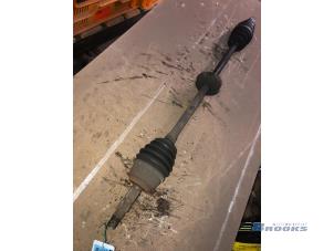 Used Front drive shaft, right Opel Corsa B (73/78/79) 1.0i 12V Price € 10,00 Margin scheme offered by Autobedrijf Brooks
