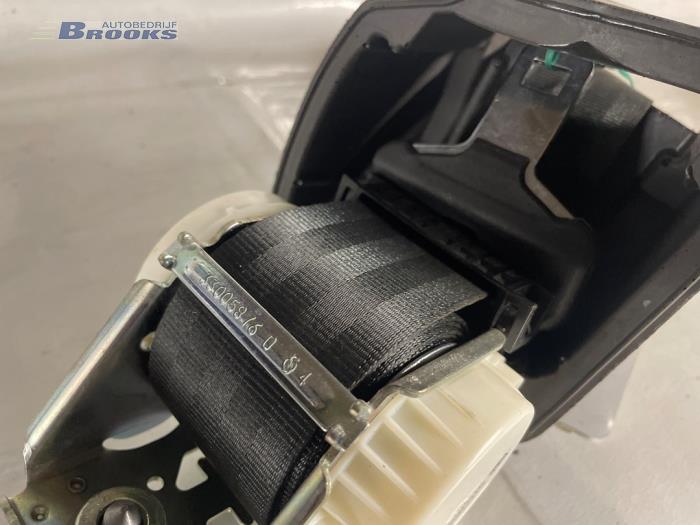 Rear seatbelt, left from a Citroën DS3 (SA) 1.4 HDi 2012