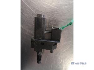 Used Brake light switch Ford Transit Connect 1.8 TDCi 75 Price € 5,00 Margin scheme offered by Autobedrijf Brooks