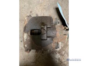 Used Rear brake calliper, left Chrysler PT Cruiser 2.2 CRD 16V Price € 25,00 Margin scheme offered by Autobedrijf Brooks