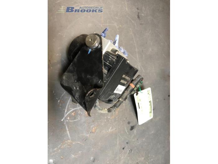 ABS pump from a Honda Civic (EJ/EK) 1.6i ES 16V 1999