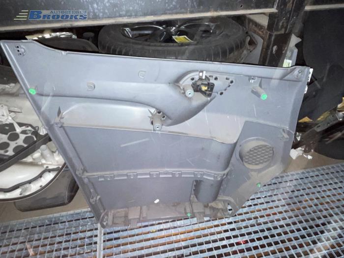 Revêtement portière 2portes droite d'un Volkswagen Crafter 2.5 TDI 30/32/35/46/50 2008
