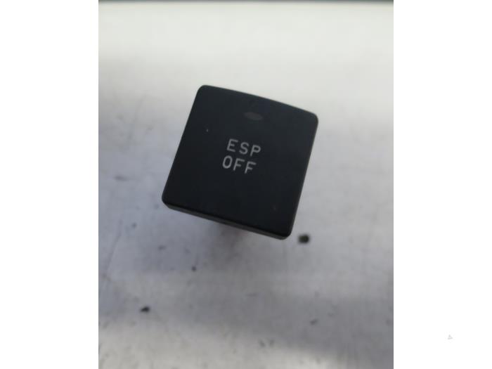 Usados Interruptor ESP Peugeot 607 (9D/U) 3.0 V6 24V Precio € 10,00 Norma de margen ofrecido por Autobedrijf Brooks